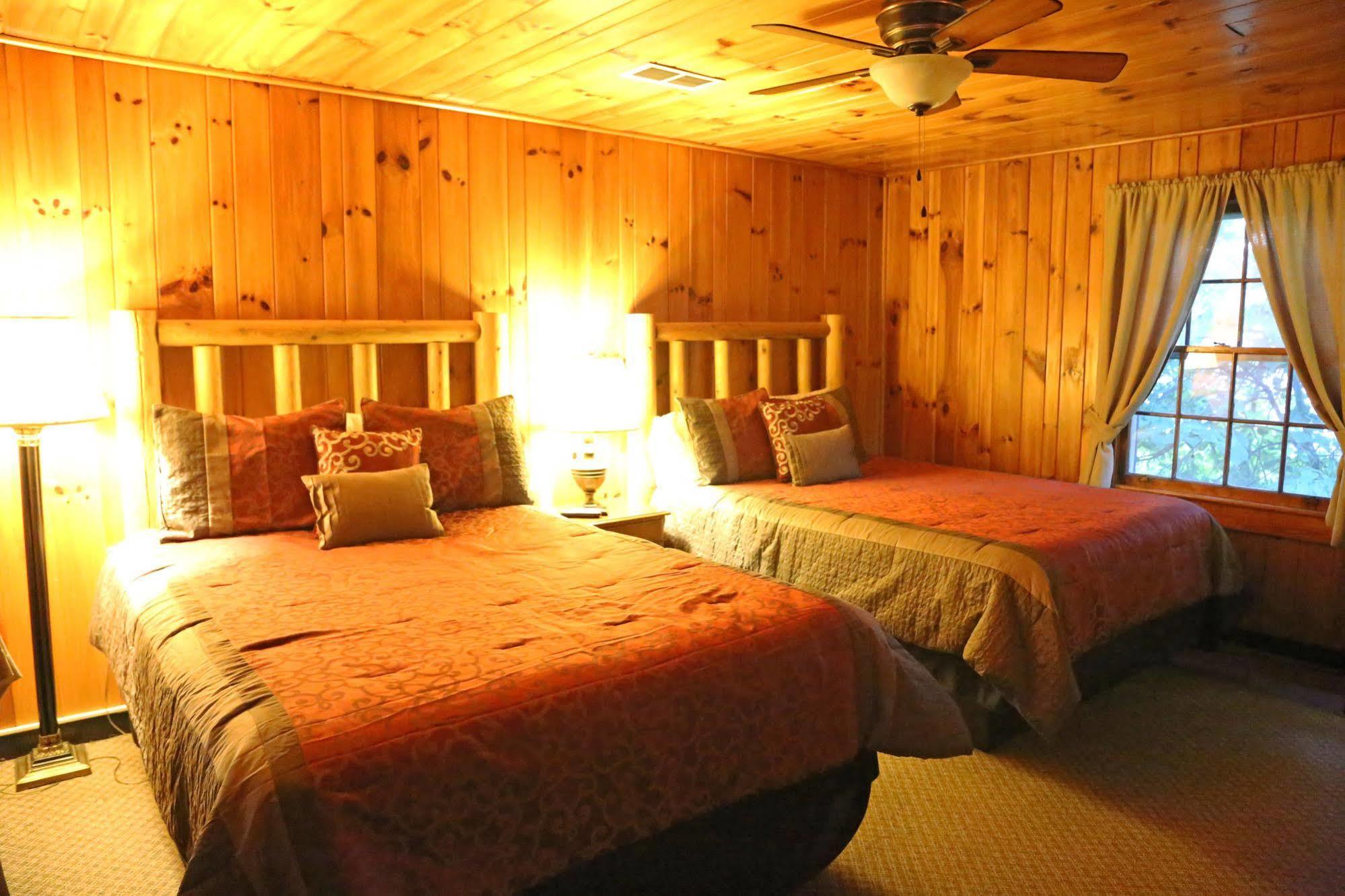 Grandview Lodge Уэйнсвилл Экстерьер фото