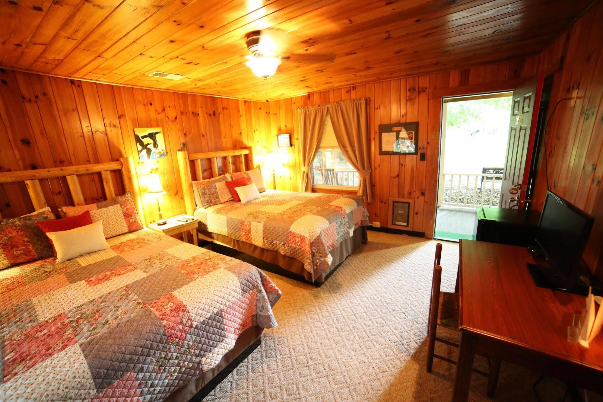 Grandview Lodge Уэйнсвилл Экстерьер фото