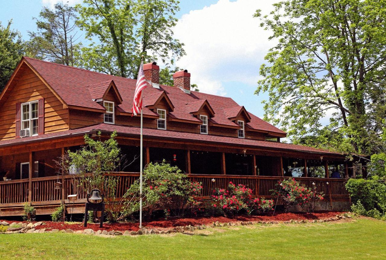 Grandview Lodge Уэйнсвилл Экстерьер фото